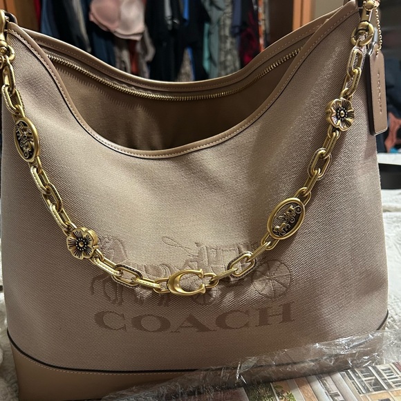 Coach Gold horse and carriage purse strap - Picture 2 of 3